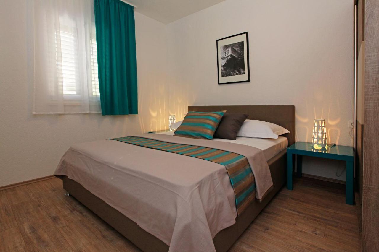 Iris Apartments Bol (Adults Only) Exteriör bild