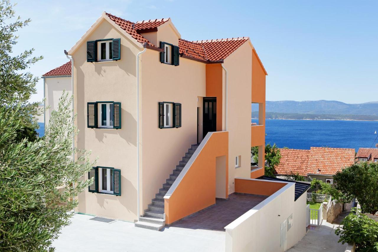 Iris Apartments Bol (Adults Only) Exteriör bild