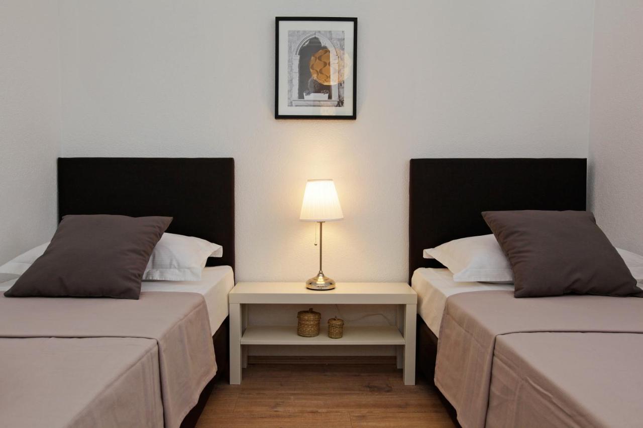 Iris Apartments Bol (Adults Only) Exteriör bild