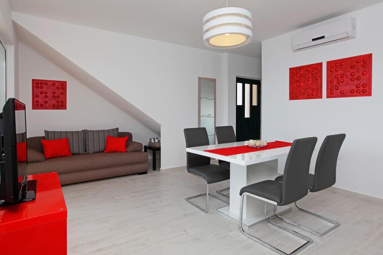 Iris Apartments Bol (Adults Only) Exteriör bild