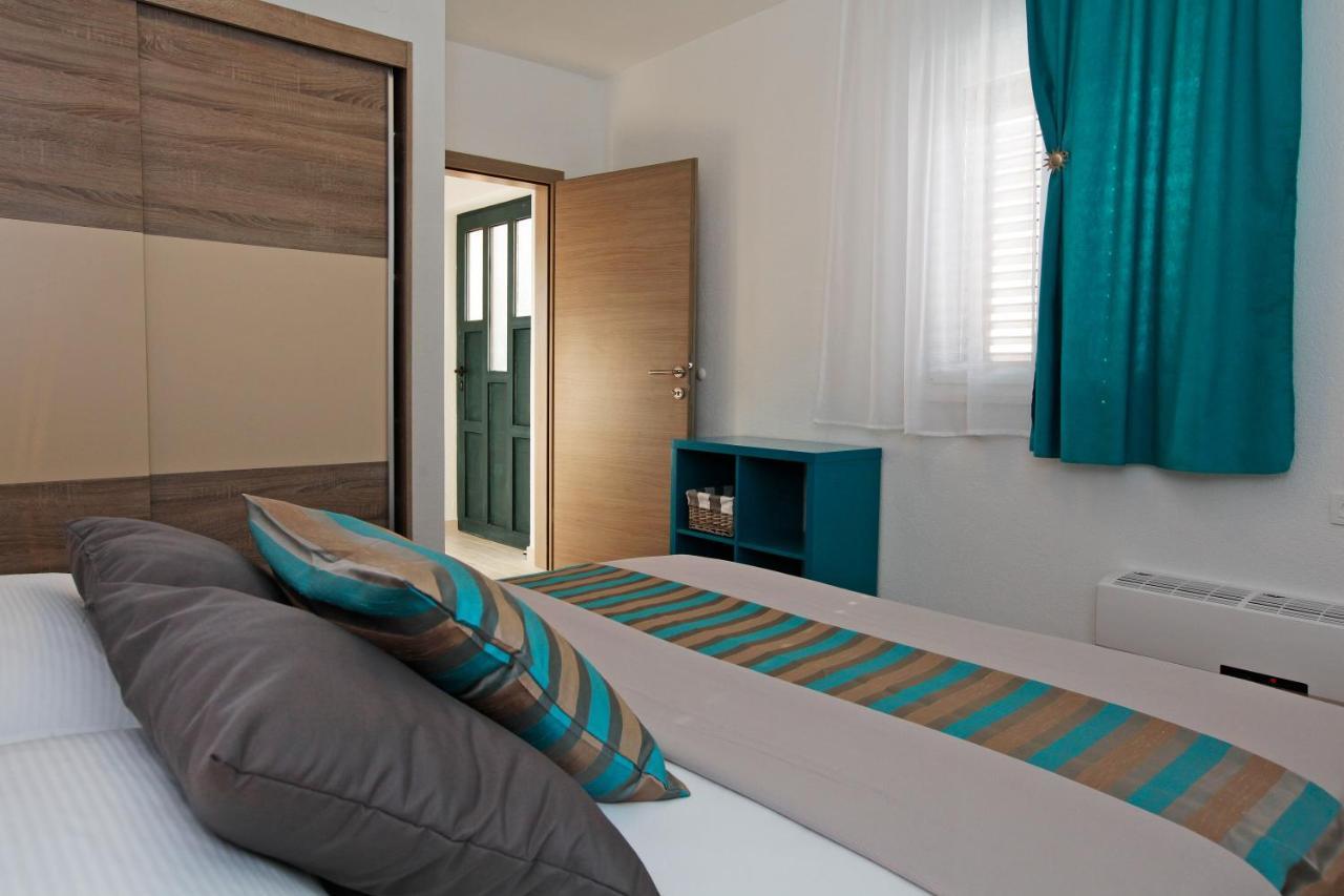 Iris Apartments Bol (Adults Only) Exteriör bild